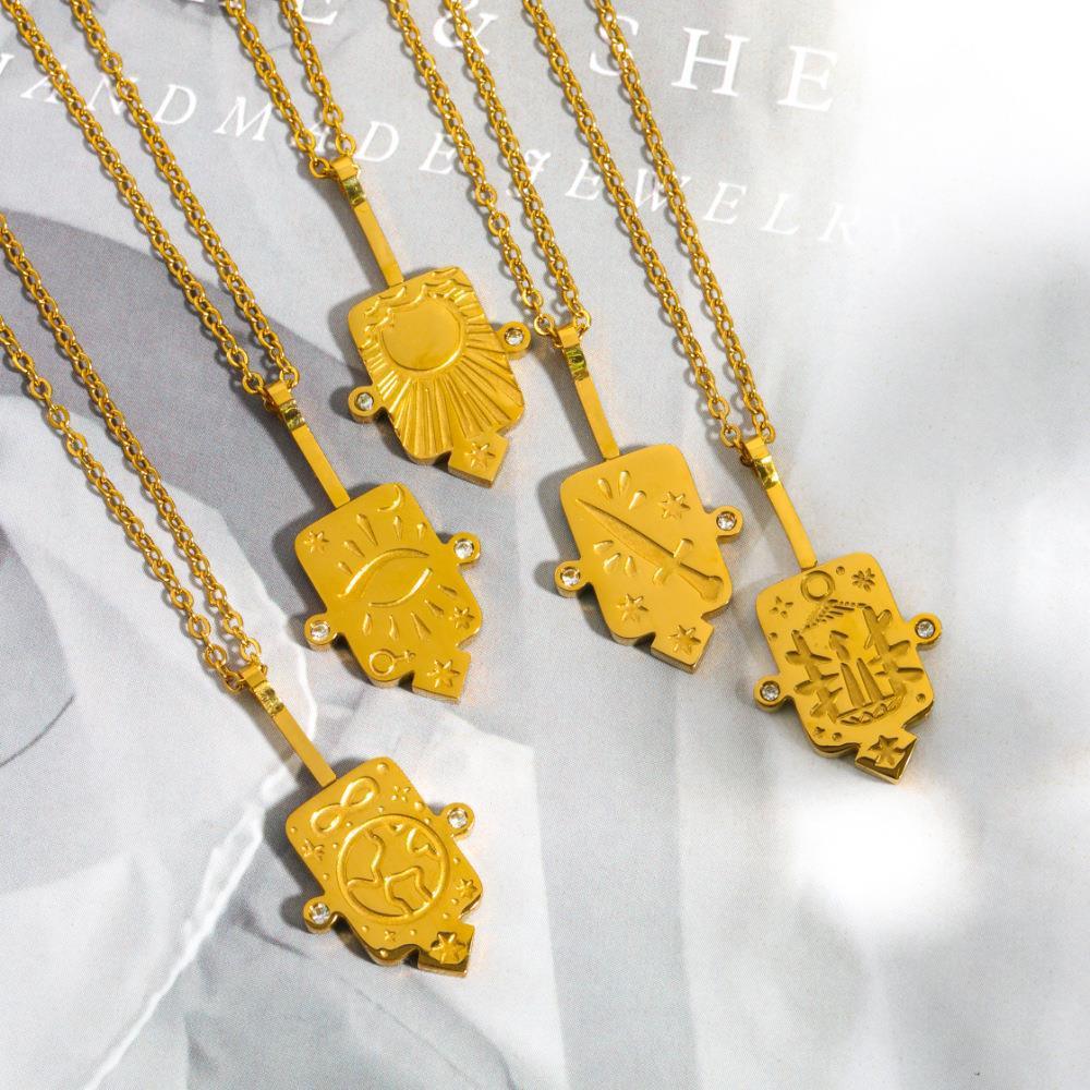 18K Gold Tarot Card Necklace - zuzumia