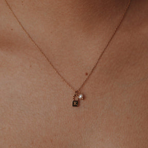 Initial Letter Lock Pearl Necklace - zuzumia