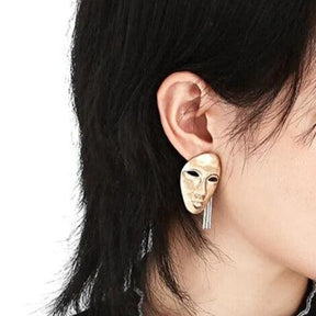 Hyperbole Portrait Tassel Earrings - zuzumia