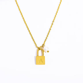Initial Letter Lock Pearl Necklace - zuzumia