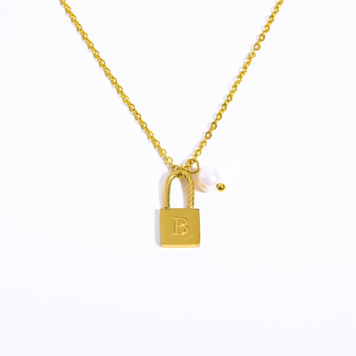 Initial Letter Lock Pearl Necklace - zuzumia