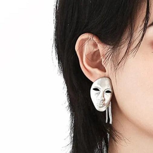 Hyperbole Portrait Tassel Earrings - zuzumia