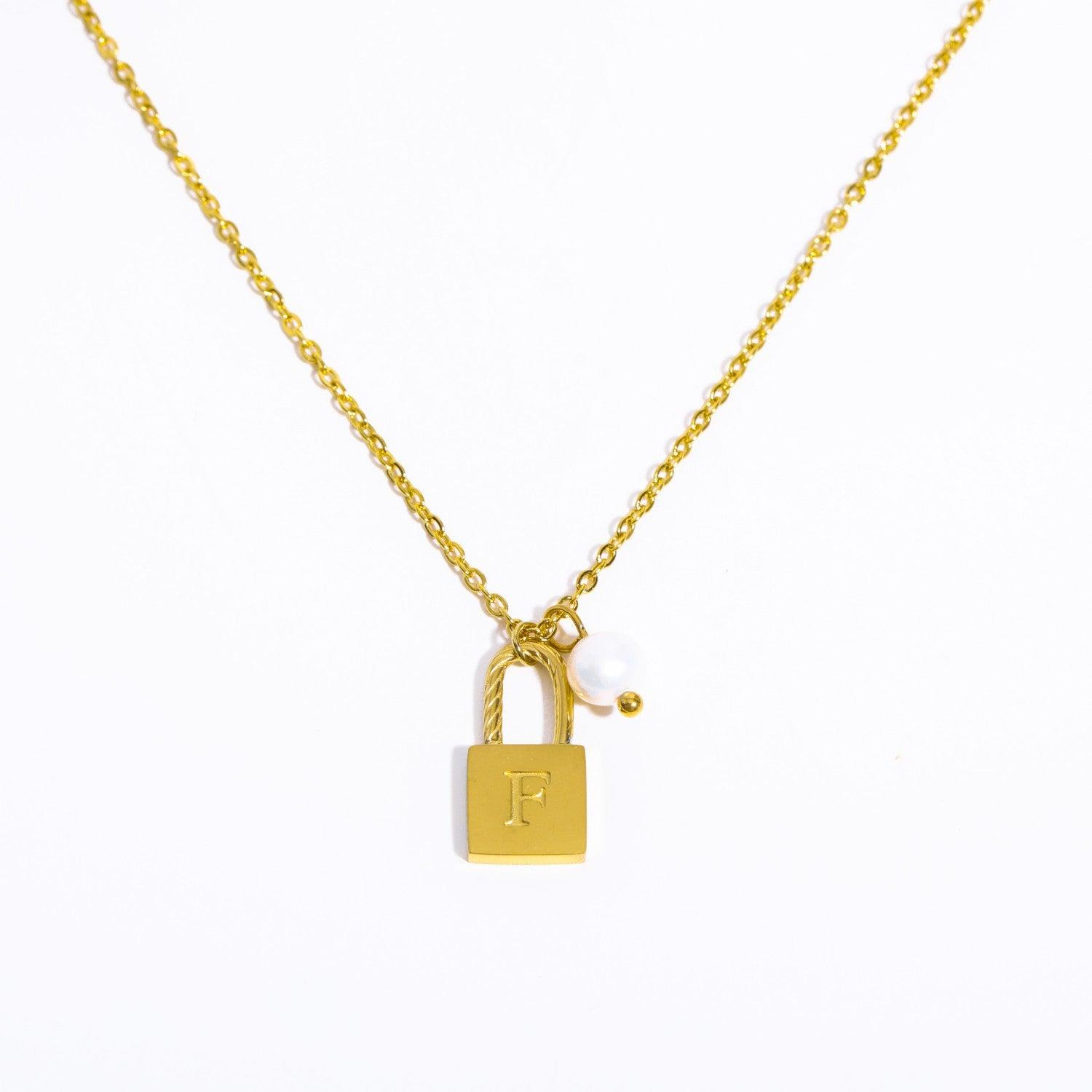 Initial Letter Lock Pearl Necklace - zuzumia