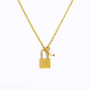 Initial Letter Lock Pearl Necklace - zuzumia