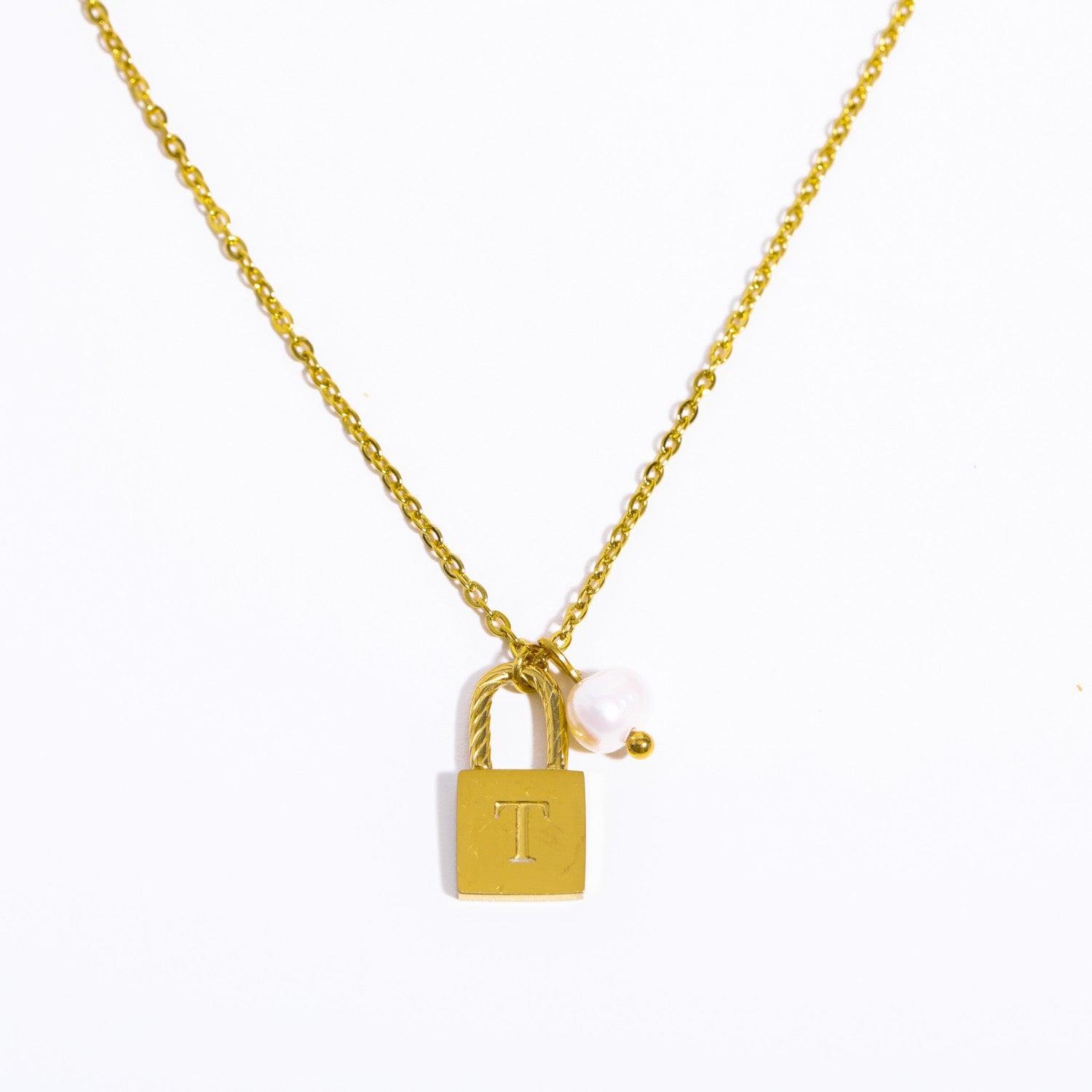 Initial Letter Lock Pearl Necklace - zuzumia