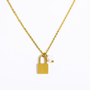 Initial Letter Lock Pearl Necklace - zuzumia