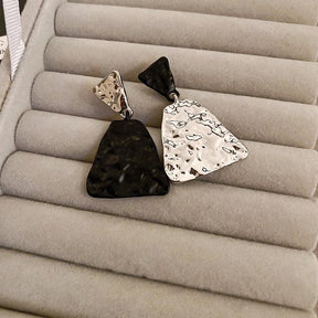 Black And White Colorblock Earrings - zuzumia