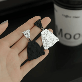 Black And White Colorblock Earrings - zuzumia
