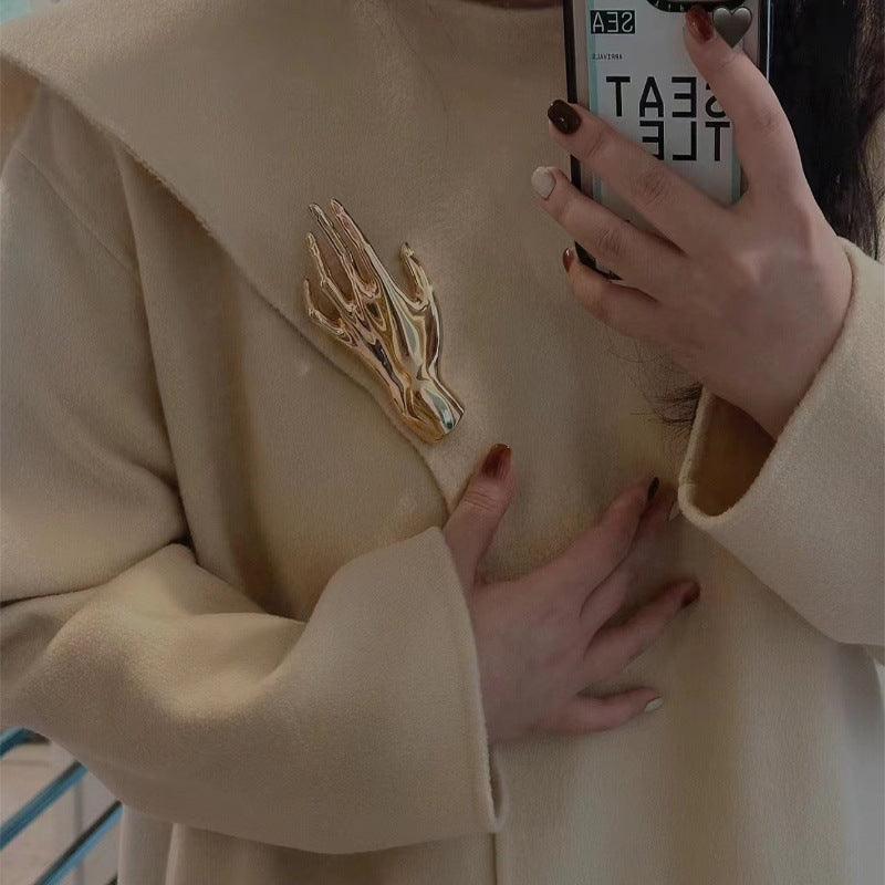 Creative Hand Pin Brooch - zuzumia