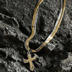 Wings of Redemption Cross Necklace - zuzumia