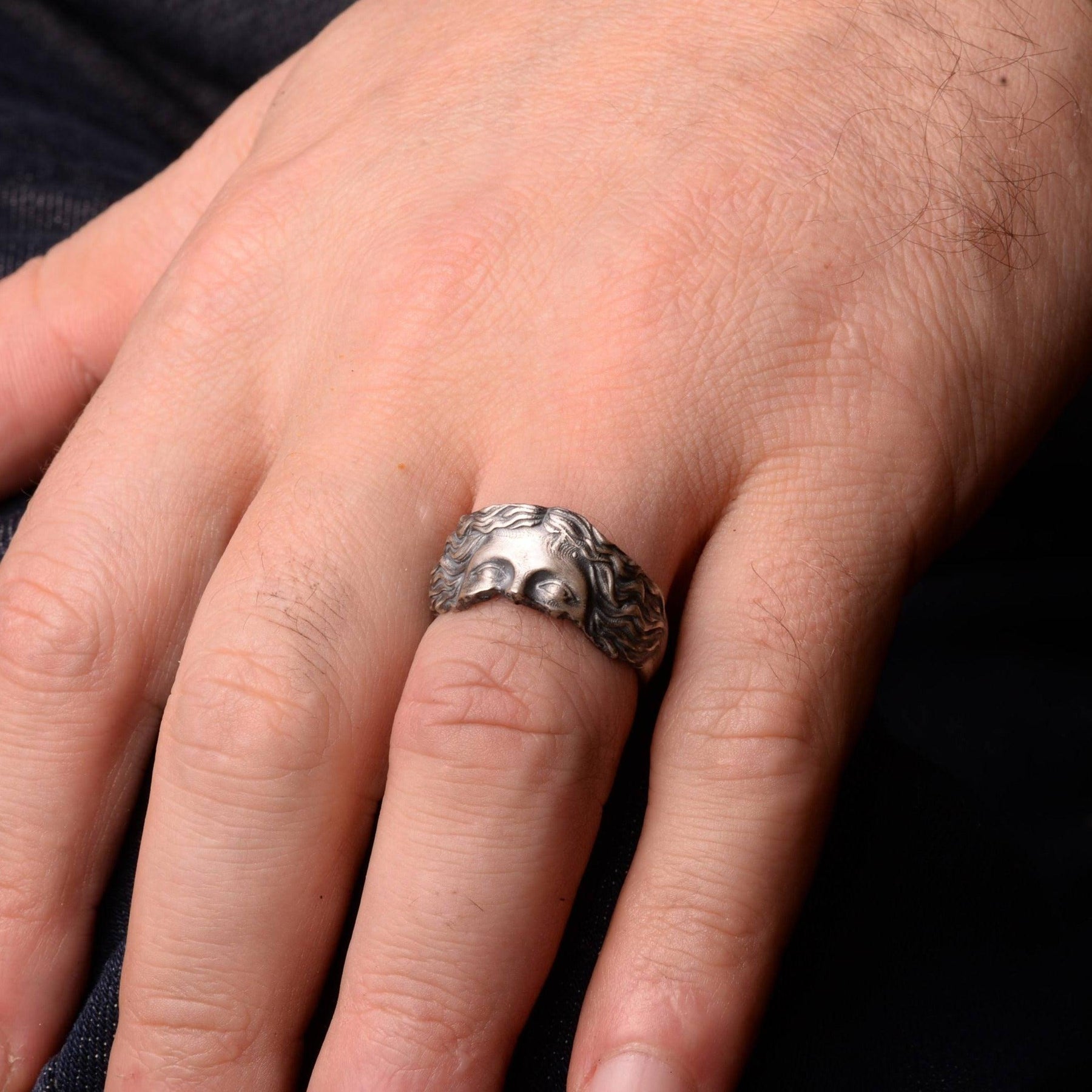 Goddess Venus Face Ring - zuzumia