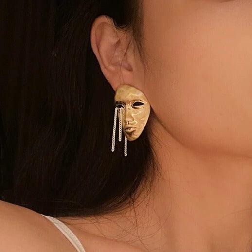Hyperbole Portrait Tassel Earrings - zuzumia