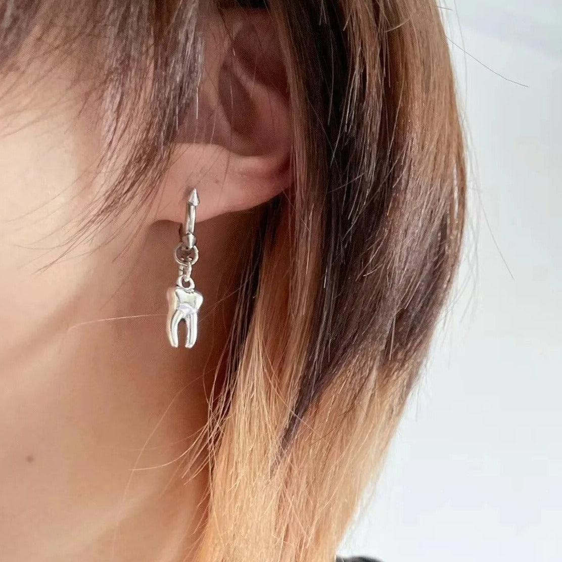 Gothic Tooth Earrings - zuzumia
