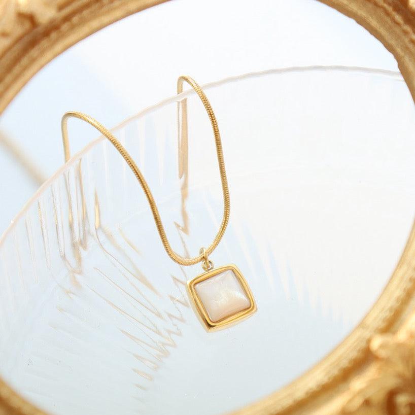 Square Shell Pendant Necklace - zuzumia