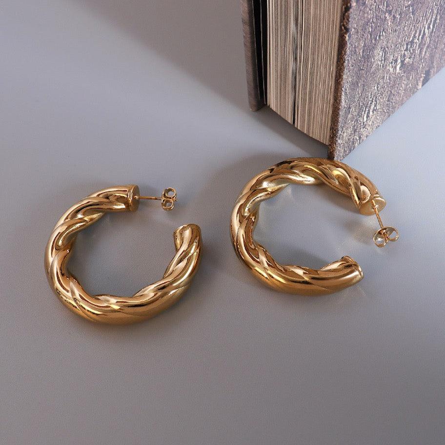 C-Shaped Round Earrings - zuzumia