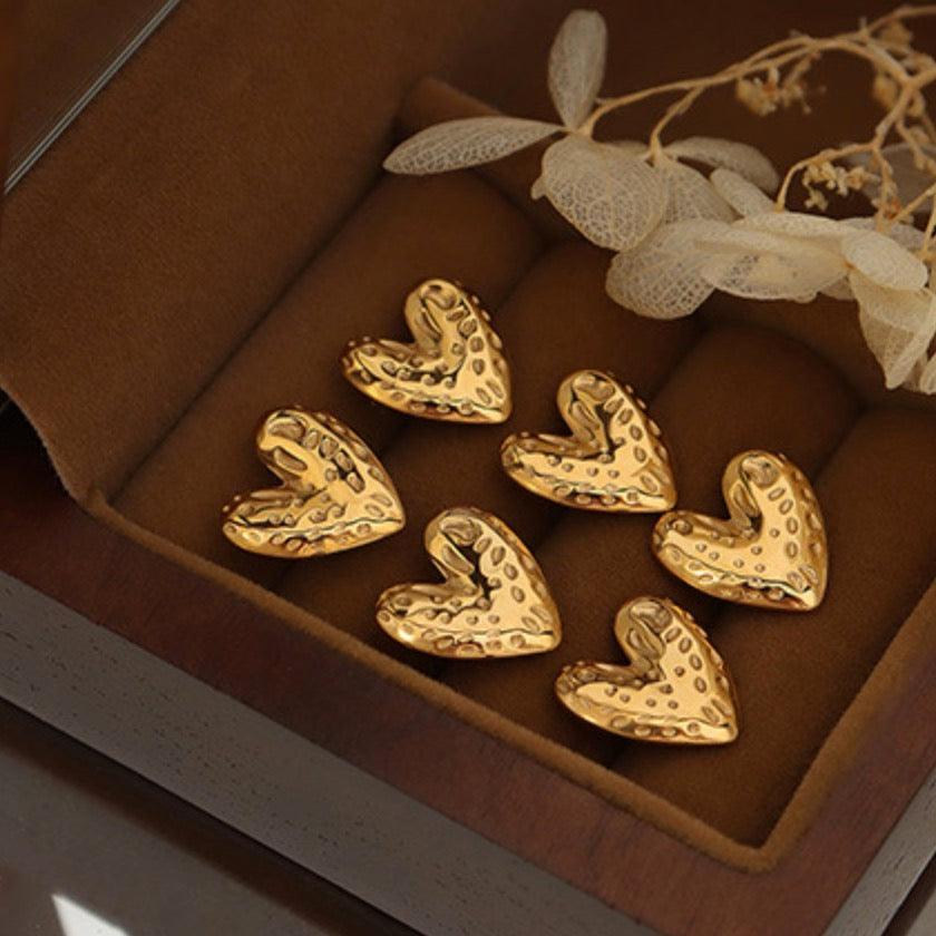 Heart Stud Earrings - zuzumia