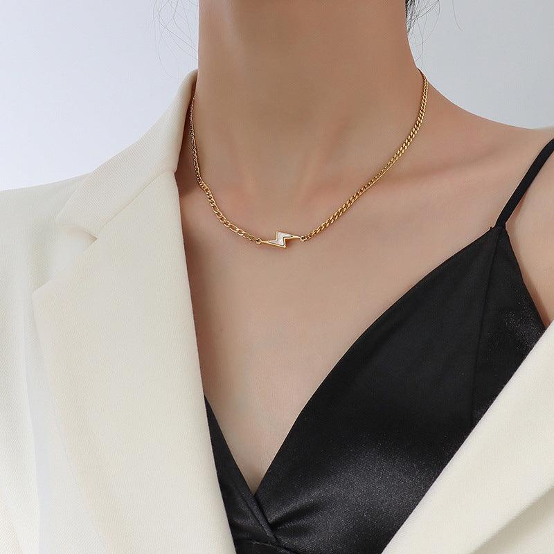 White Seashell Lightning Necklace - zuzumia