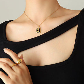 Square Portrait Pendant Necklace - zuzumia