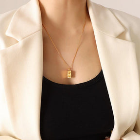 Geometric Square Pendant Necklace - zuzumia