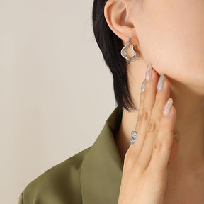 Engraved Stripe Texture Irregular Square Hoop Earrings - zuzumia