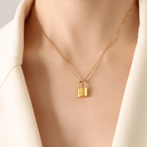 Pearl Double Layered Lock Pendant Necklace
